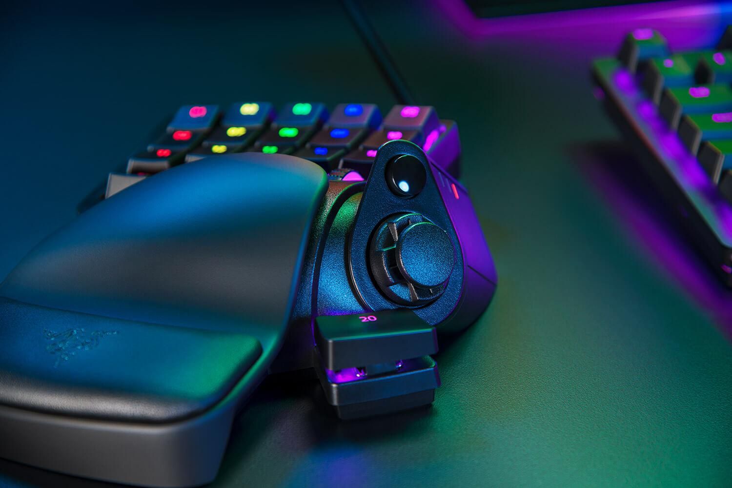 Keypad gaming Razer Tartarus Pro, switch optic analog progresiv, iluminare Chroma RGB, Negru_2