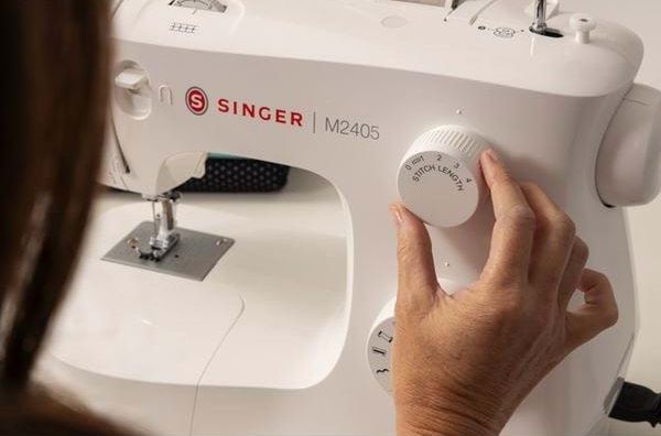 SINGER M2405 Mechanical sewing machine 70 W White_9