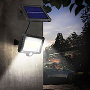 Maclean Energy MCE438 Solar LED Floodlight with motion sensor, IP44, 5W, 400lm, 6000K cold white, lithium battery 1300 mAh, 5.5V DC_1
