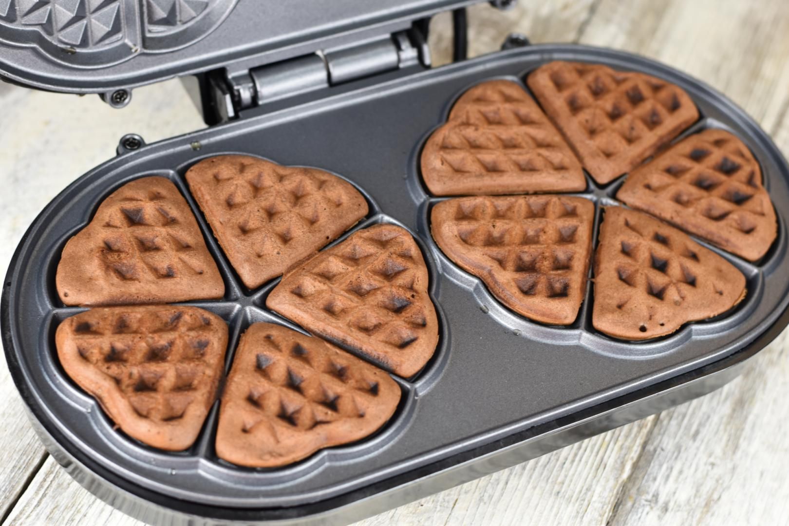 APARAT DE FACUT GOFRE HEINNER HWF-1000CR_6