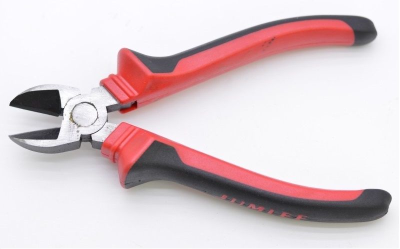 Sfic 160mm, cutting width 2cm, handle insulated with soft rubber
Packaging: blister 1 pc.
