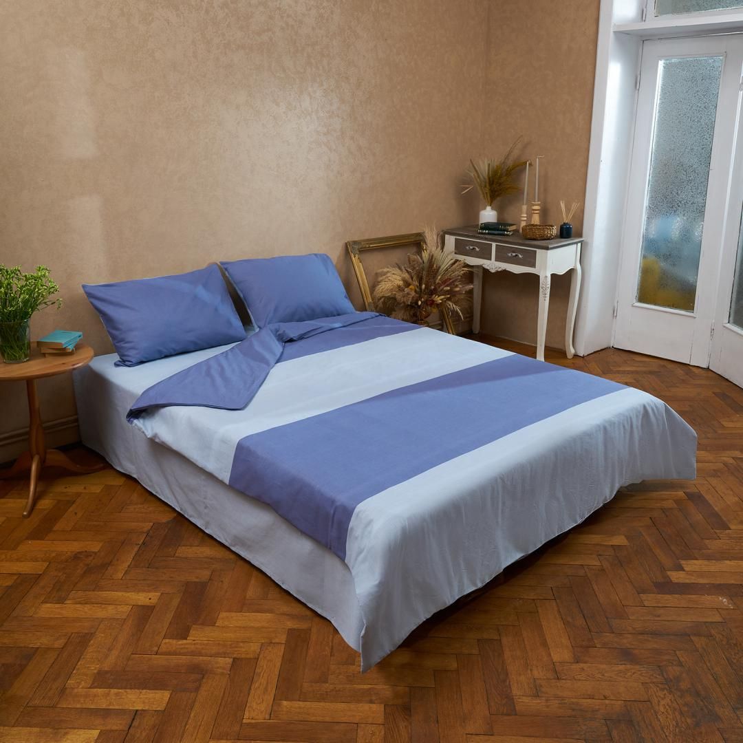 King Size bed set, printed, made of 100% cotton, density 132TC. Product dimensions: 2 pillow covers 50x70 cm, duvet cover sheet 200x220 cm, flat sheet 220x240 cm._2