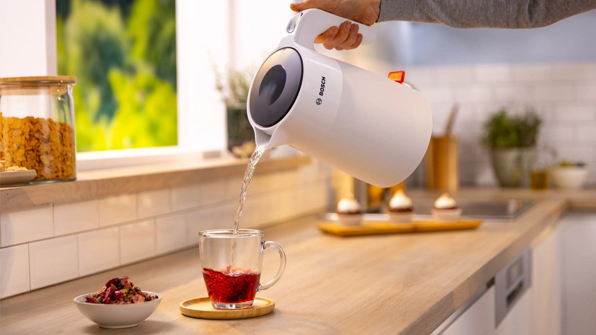 Bosch TWK2M161 electric kettle 1.7 L 2400 W White_8