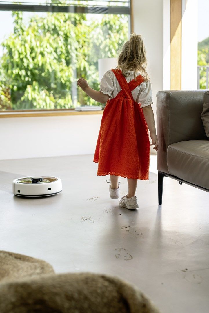 Kärcher RCF 3 robot vacuum 1.15 L Black  White_1