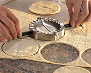 Dumpling maker RAVENNA_2