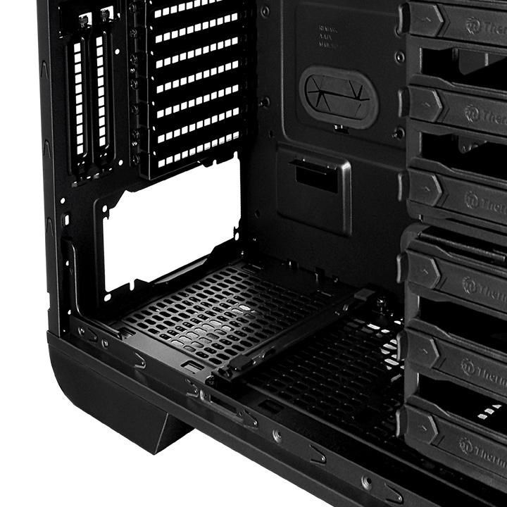 Thermaltake Core V71 Tempered Glass Edition Full-Tower Black_19