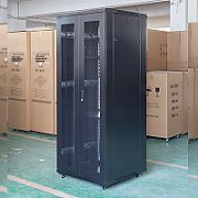 Hyper Pro 19  42U rack 600x1000 floor-standing network cabinet  front perforation  black  1000kg_1