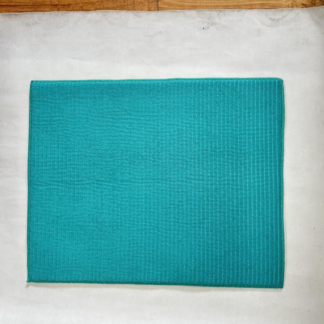 SUPORT MICROFIBRĂ PENTRU VASE TURCOAZ_1