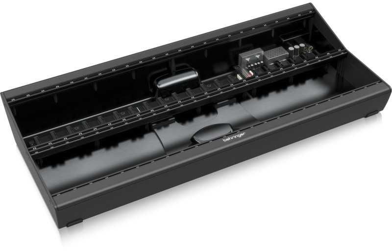 Behringer EURORACK GO Mobilna obudowa rackowa_2