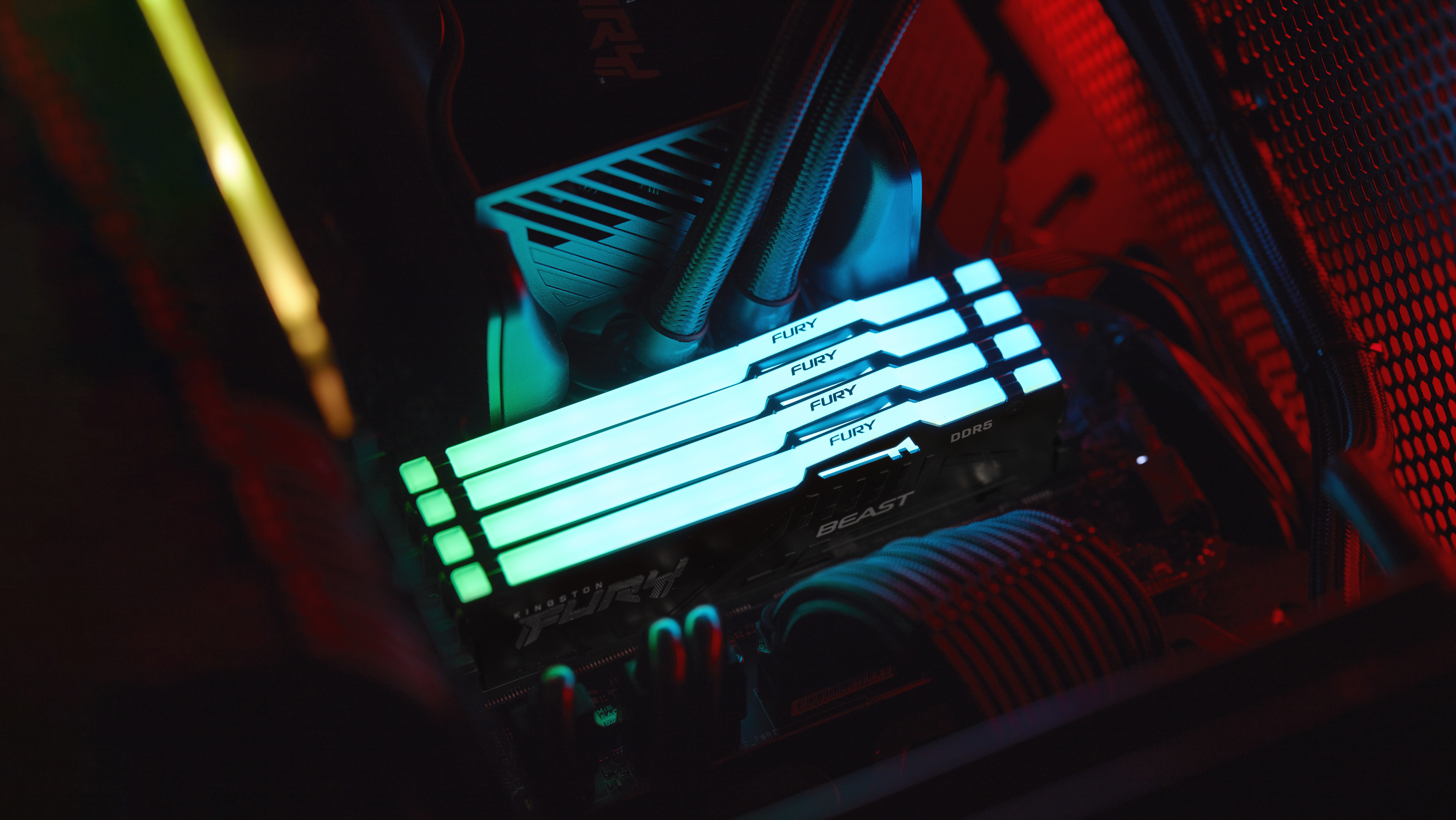 32GB DDR5 6000MT/S CL30 DIMM/FURY BEAST RGB EXPO_15