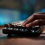 G413 TKL SE - BLACK - CH -/CENTRAL_3