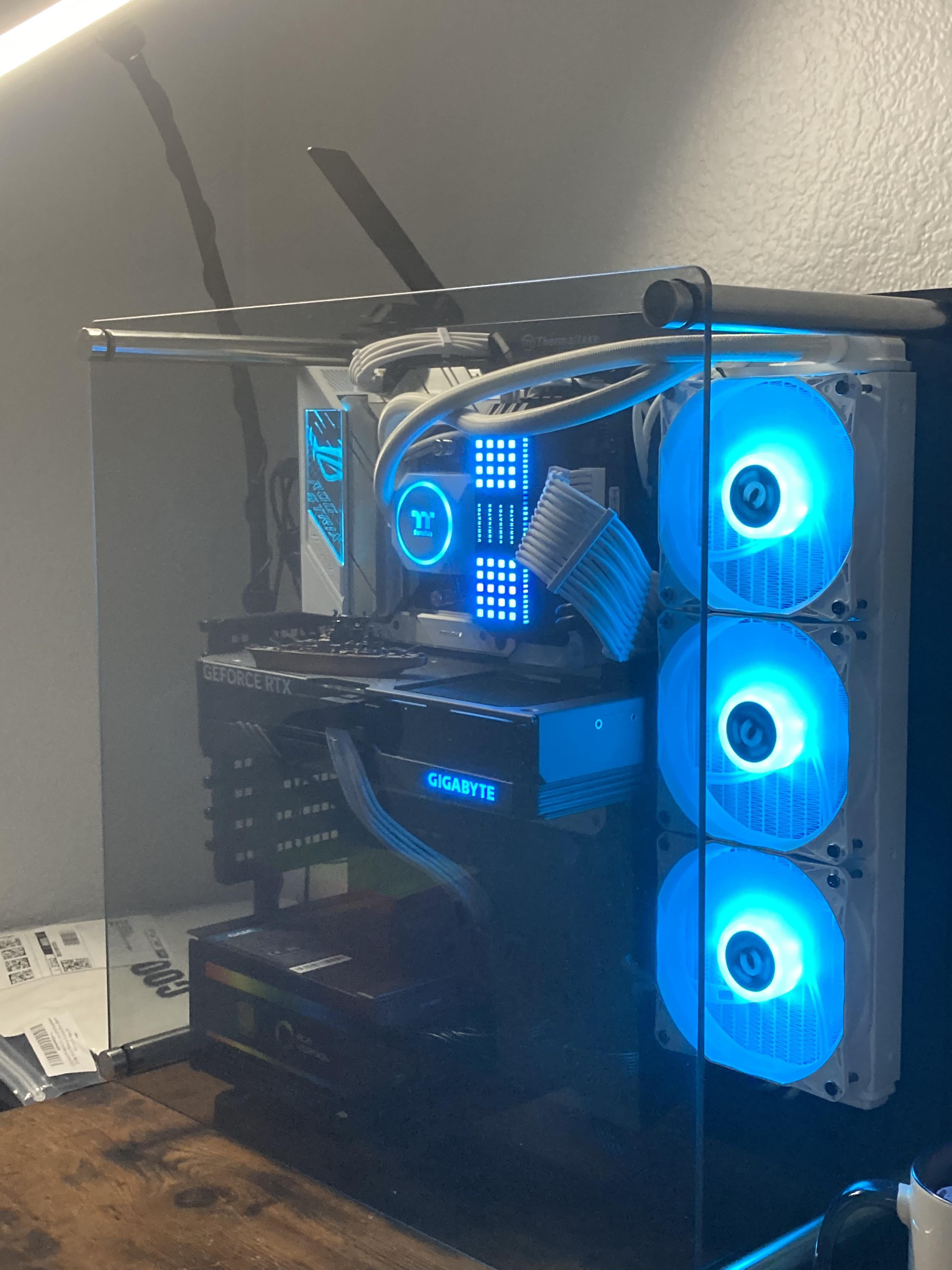 Cooler Procesor CORSAIR iCUE LINK TITAN 360 RX LCD NEGRU, dimensiune radiator 396x120x27mm, 3 ventilatoare ARGB, viteza ventilatoare: 300-2100RPM +/- 10%,  Suport AMD: AM4/AM5, suport INTEL: LGA 1700/1851, Airflow: 73.5 CFM, Nivel de zgomot: 36 dBA_2