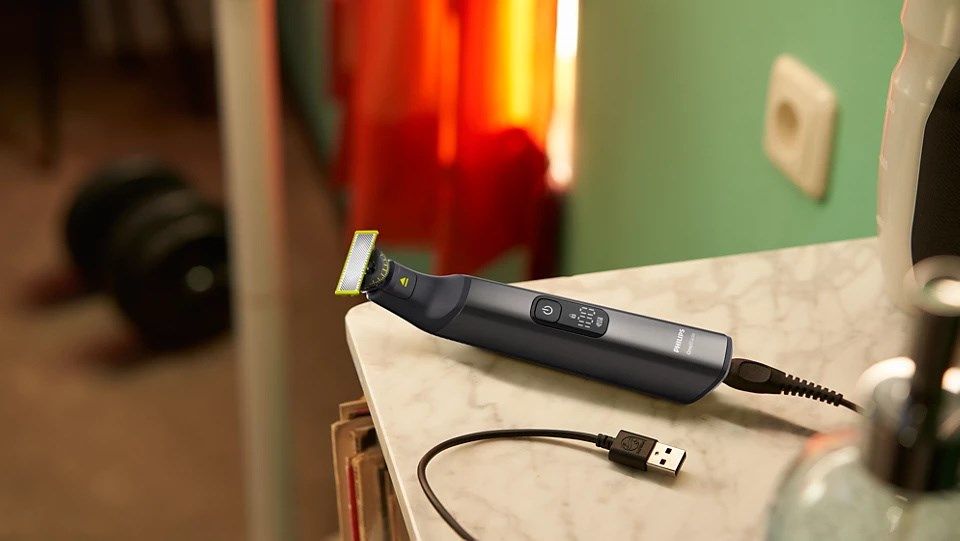Philips OneBlade Pro 360 QP6652/61 Face and Body_4