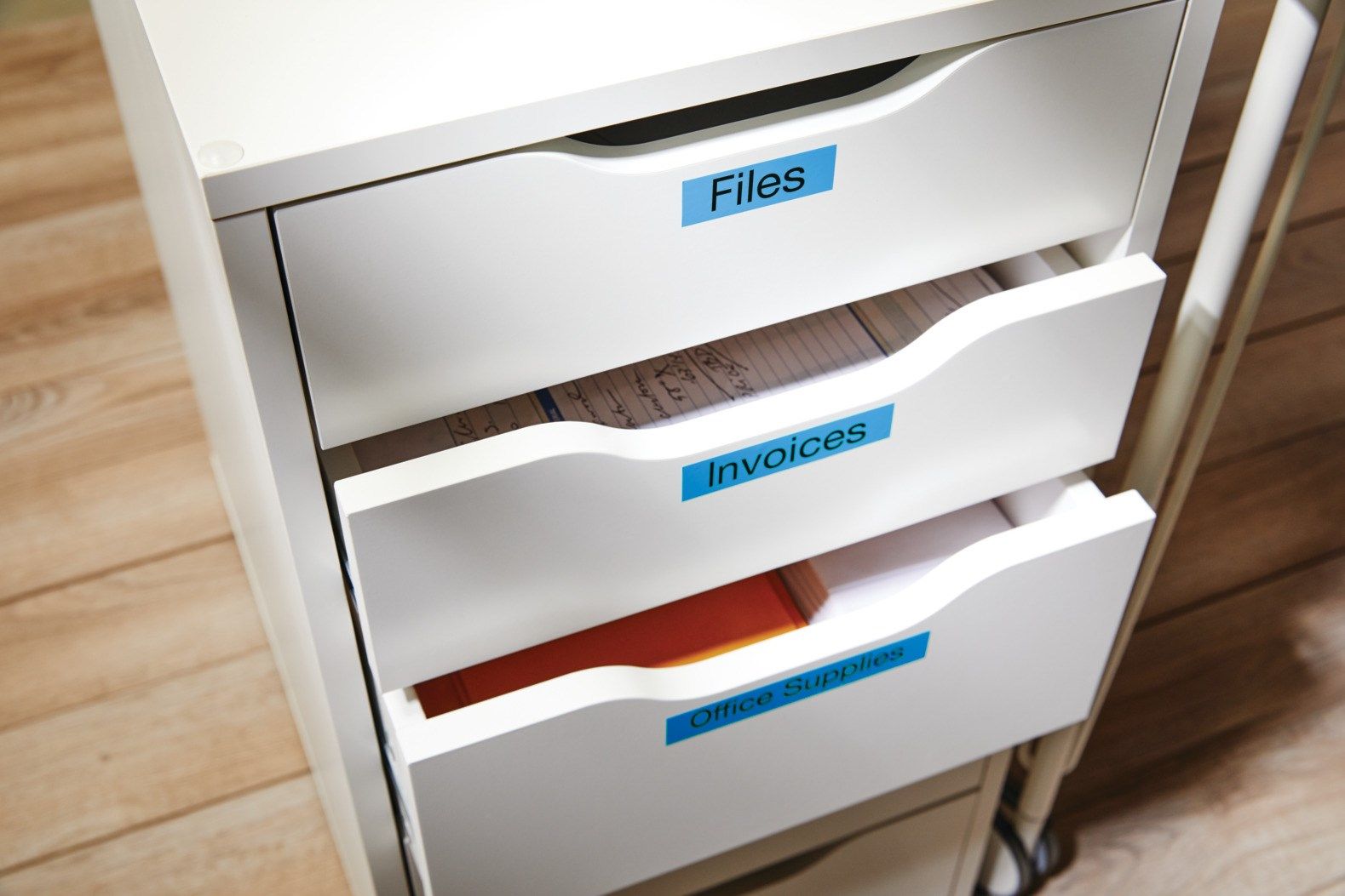 DYMO D1 Standard - Black on Blue - 12mm_4