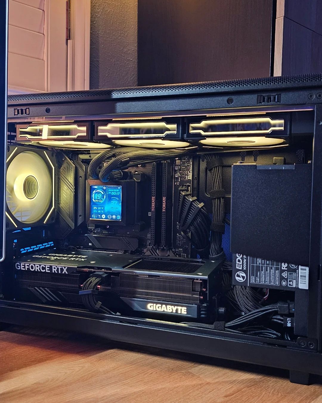 Lian Li A3-mATX Micro Tower Black  Wood_3