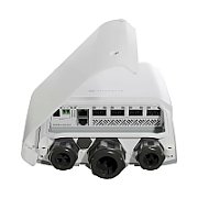 Mikrotik CRS504-4XQ-OUT switch-uri Gestionate L3 Fast Ethernet (10/100) Power over Ethernet (PoE) Suport 1U Alb_1