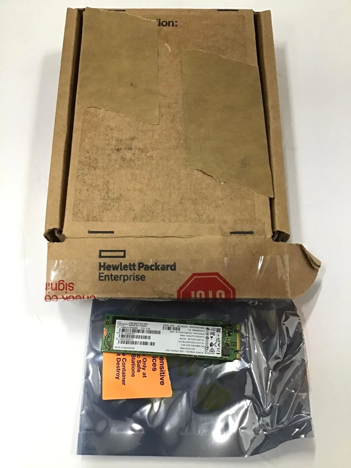 HPE 240GB SATA 6G Read Intensive M.2 Multi Vendor 3 Year Warranty SSD_1