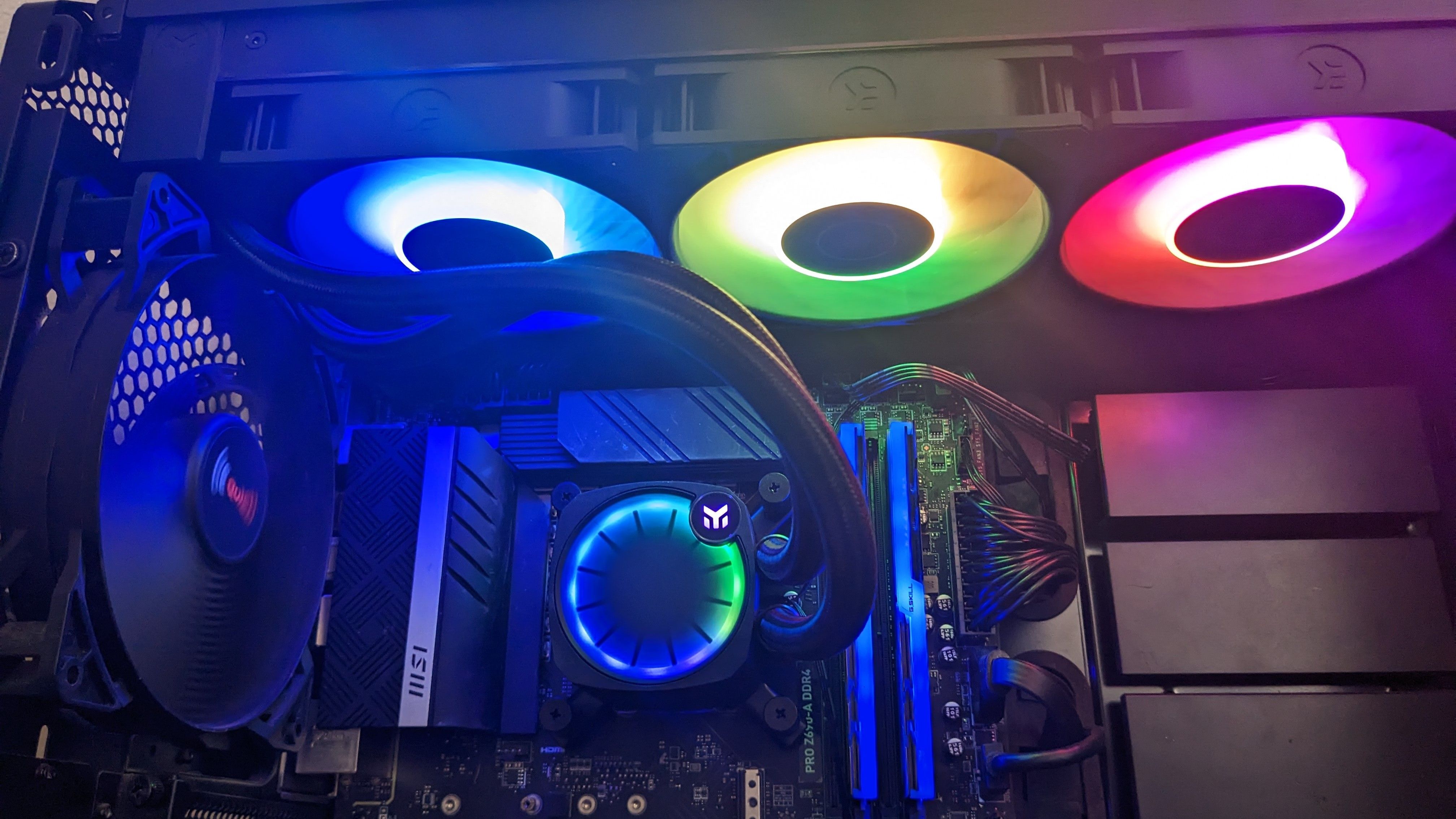 EK Water Blocks EK-Nucleus AIO CR360 Lux D-RGB Complete Water Cooling - White_4