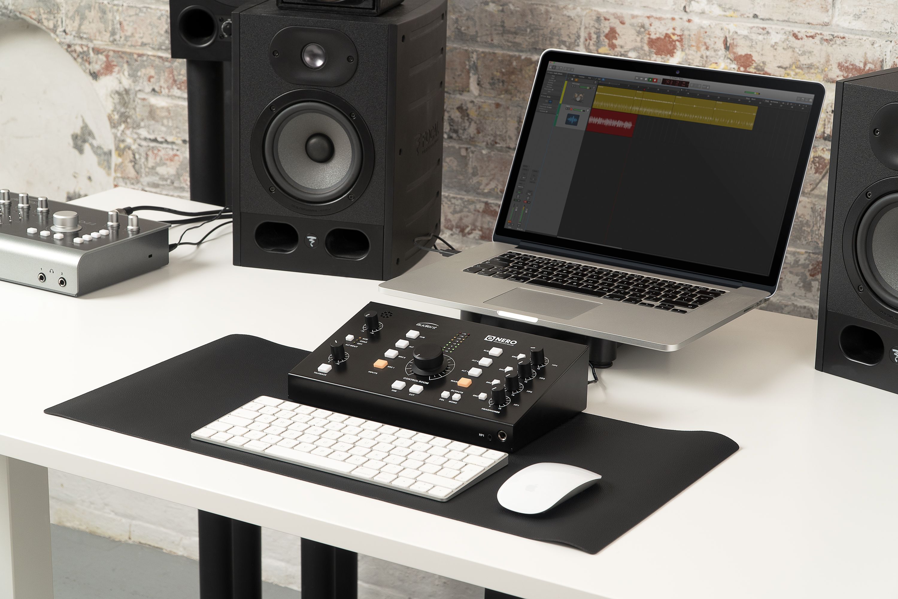 Audient NERO - listening monitor controller_1