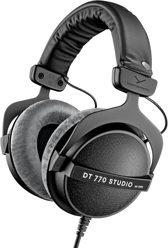 Beyerdynamic DT 770 PRO 250 OHM Black Limited Edition - closed studio headphones_2