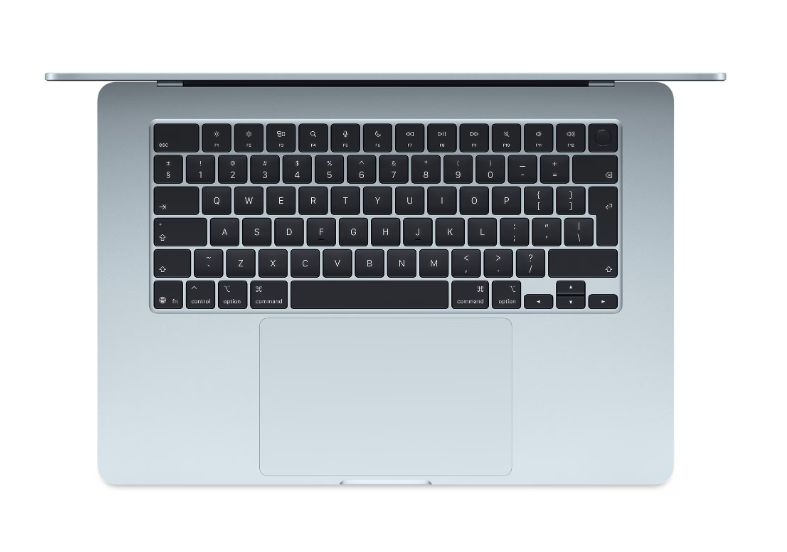 MacBook Air 15.3